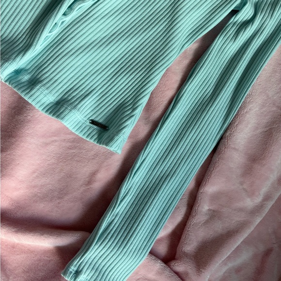 Guess blue long sleeve button up - Picture 3 of 5